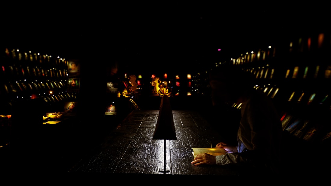 Wuguan ฺBookstore ร้านหนังสือในความมืด