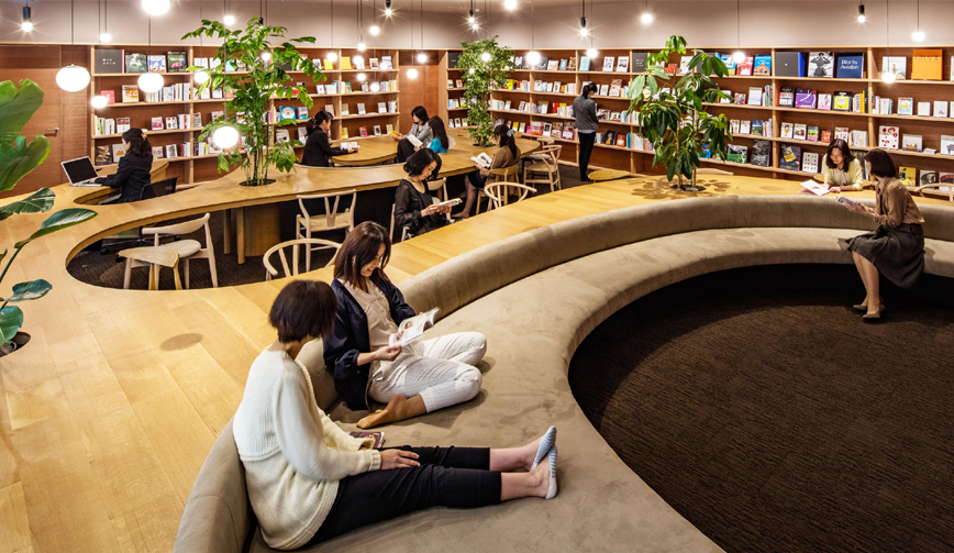 ห้องสมุดที่ออกแบบมาเพื่อผู้หญิงชาวญี่ปุ่น 