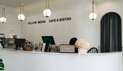 Yellow Moon Cafe’&Bistro